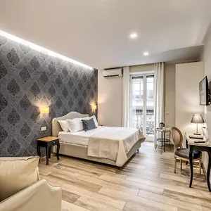 E Caffe Deluxe Bed & Breakfast