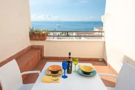 ** Frühstückspension Le Terrazze A Mergellina Neapel Italien